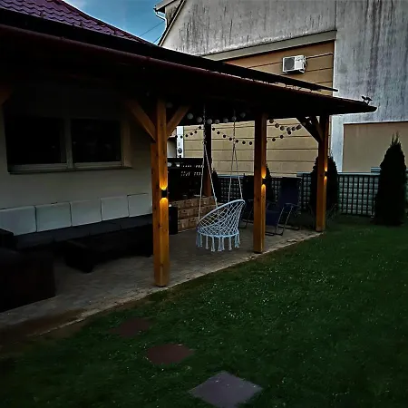 Keknefelejcs Vendeghaz *