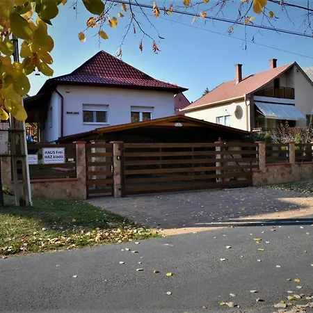 Keknefelejcs Vendeghaz Feriehus *