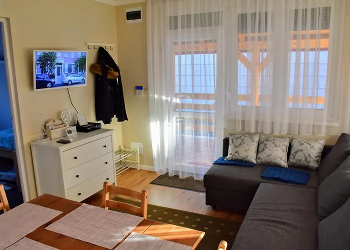 Semesterbostad Keknefelejcs Vendeghaz