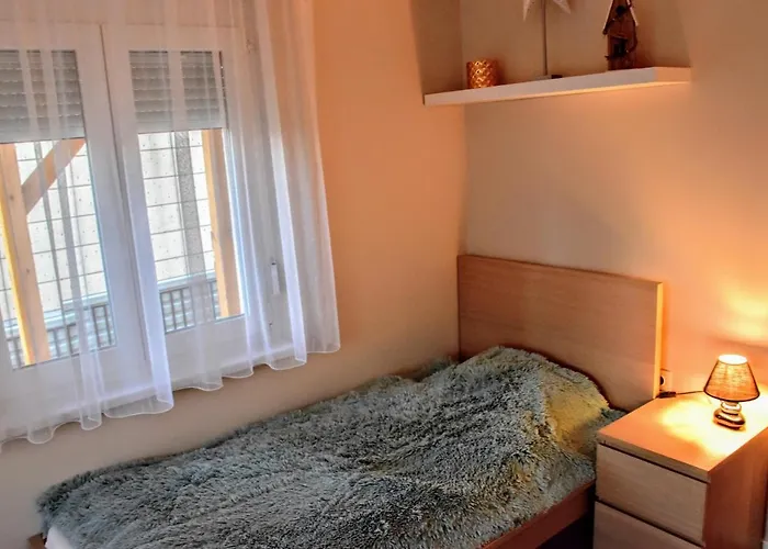 Keknefelejcs Vendeghaz Semesterbostad