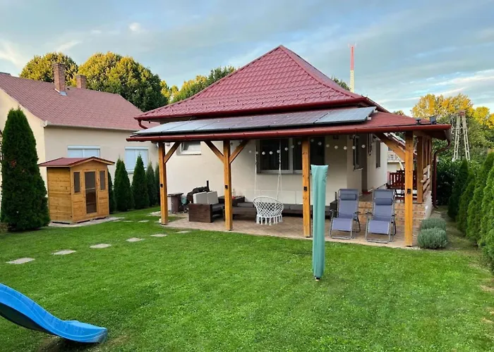 Keknefelejcs Vendeghaz * Zalakaros