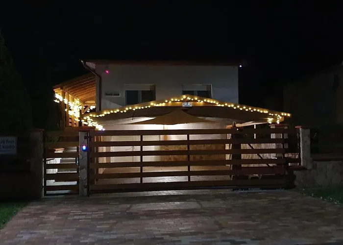 Keknefelejcs Vendeghaz Zalakaros